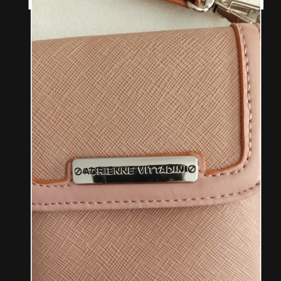 🎉HP🎉Blush Pink Adrienne Vittadini Crossbody - Picture 3 of 6